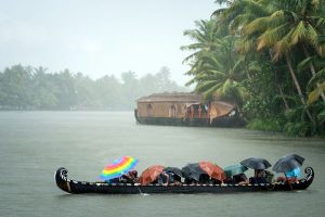 কেরলে হাজির বর্ষা