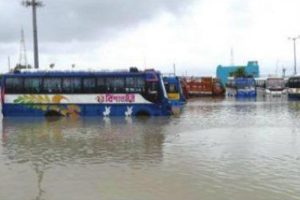 দুর্যোগ-দুর্ভোগের দিনরাত্রি এক কোটি মানুষ প্রভাবিত, প্রাণ গেল একজনের