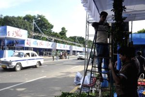 কলকাতা পুলিশ এর নজরদারিতে রেডরোডে দূর্গা পুজোর র‌্যালির প্রস্তুতি 