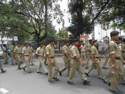 ভুঁড়ি-ওজন নাকি চাকরি, বেছে নিতে বলল অসম রাজ্য 