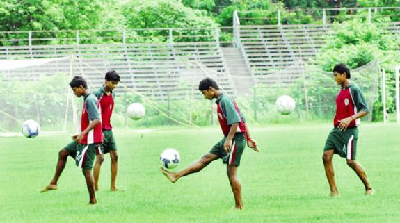 জাতীয় লিগ থেকে আইএসএল, ভারতীয় ফুটবল সেই তিমিরেই পড়ে রইল