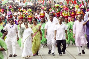 উত্তর কলকাতায় মমতার মিছিলে জনস্রোত