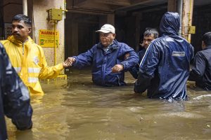 হড়পা বান ও ভূমিধসে বিধ্বস্ত হিমাচল, বেহাল মহারাষ্ট্র, কেরল