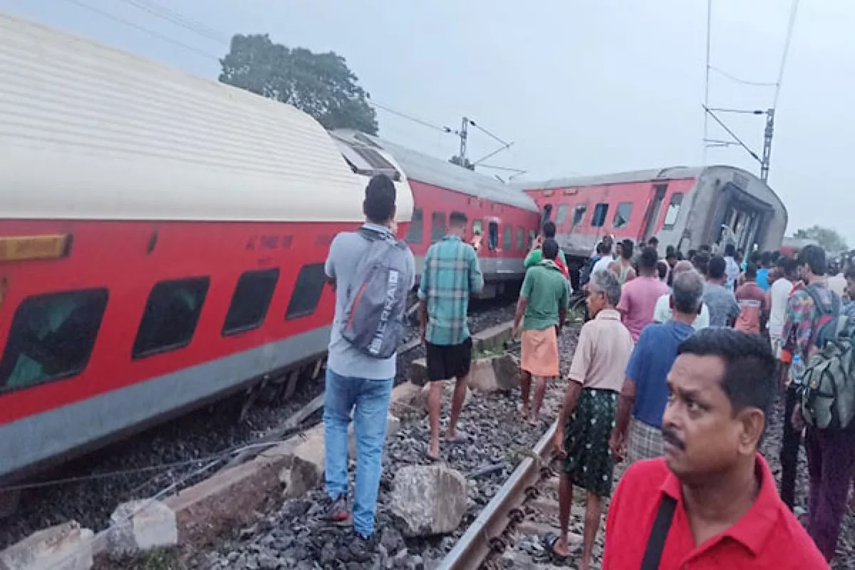 রেলে বাজেট বরাদ্দ বেড়েছে ৮ গুণ, ঝাড়খণ্ডে দুর্ঘটনার মধ্যেই চাঞ্চল্যকর দাবি প্রধানমন্ত্রীর