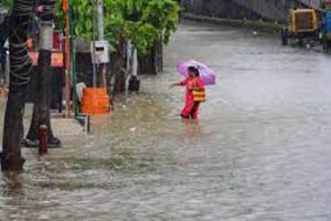 প্রবল বৃষ্টিতে বিপর্যস্ত উত্তরাখন্ড , ৫০ জন তীর্থযাত্রী সহ একাধিক পর্যটক আটকে  