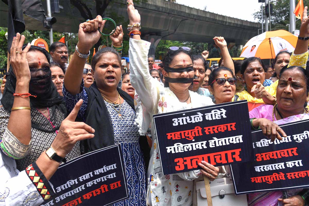 বদলাপুরে যৌন হেনস্থার ঘটনায় স্বতঃপ্রণোদিত মামলা বম্বে হাইকোর্টে, শুনানি আজ