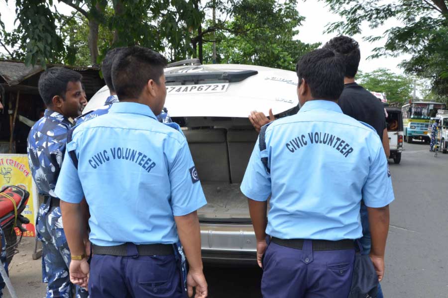 পুজোর বোনাস বাড়িয়ে কলকাতা-জেলা-গ্রাম সিভিক ভলান্টিয়ারদের  সমান-সমান করল নবান্ন 