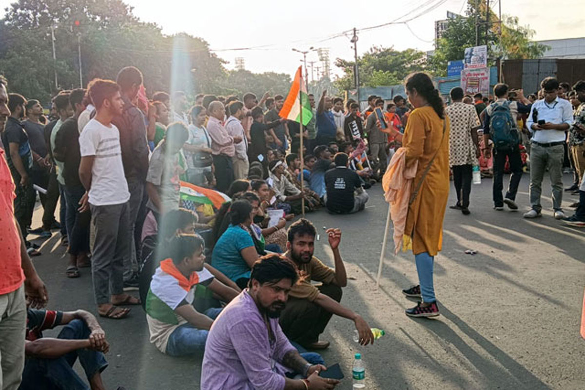 নবান্ন অভিযানে রণক্ষেত্র স্ট্র্যান্ড রোড