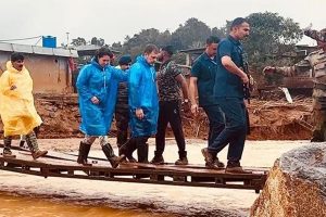 ওয়েনাড়ের সর্বহারা ১০০ পরিবারকে বাড়ি বানিয়ে দেবে কংগ্রেস, রাহুলের ঘোষণা