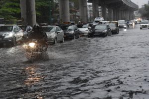 মধ্যপ্রদেশে বৃষ্টির জেরে ২৪ ঘন্টায় ১৪ শিশুর মৃত্যু, রবিবারেই দেওয়াল চাপা পড়ে ৯ শিশুর মৃত্যু