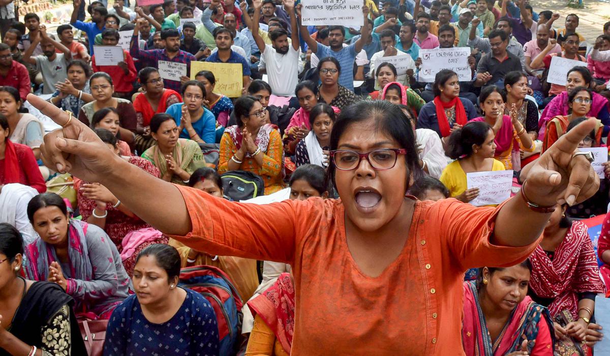 ‘সুপ্রিম’ নির্দেশে উচ্চ প্রাথমিকের ১৪ হাজার পদে নিয়োগে বাধা রইল না 