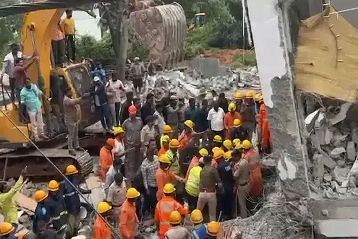 ভারি বৃষ্টিতে ভেঙে পড়ল বেঙ্গালুরুর নির্মীয়মাণ ভবন, মৃত ৫ শ্রমিক, আহত একাধিক