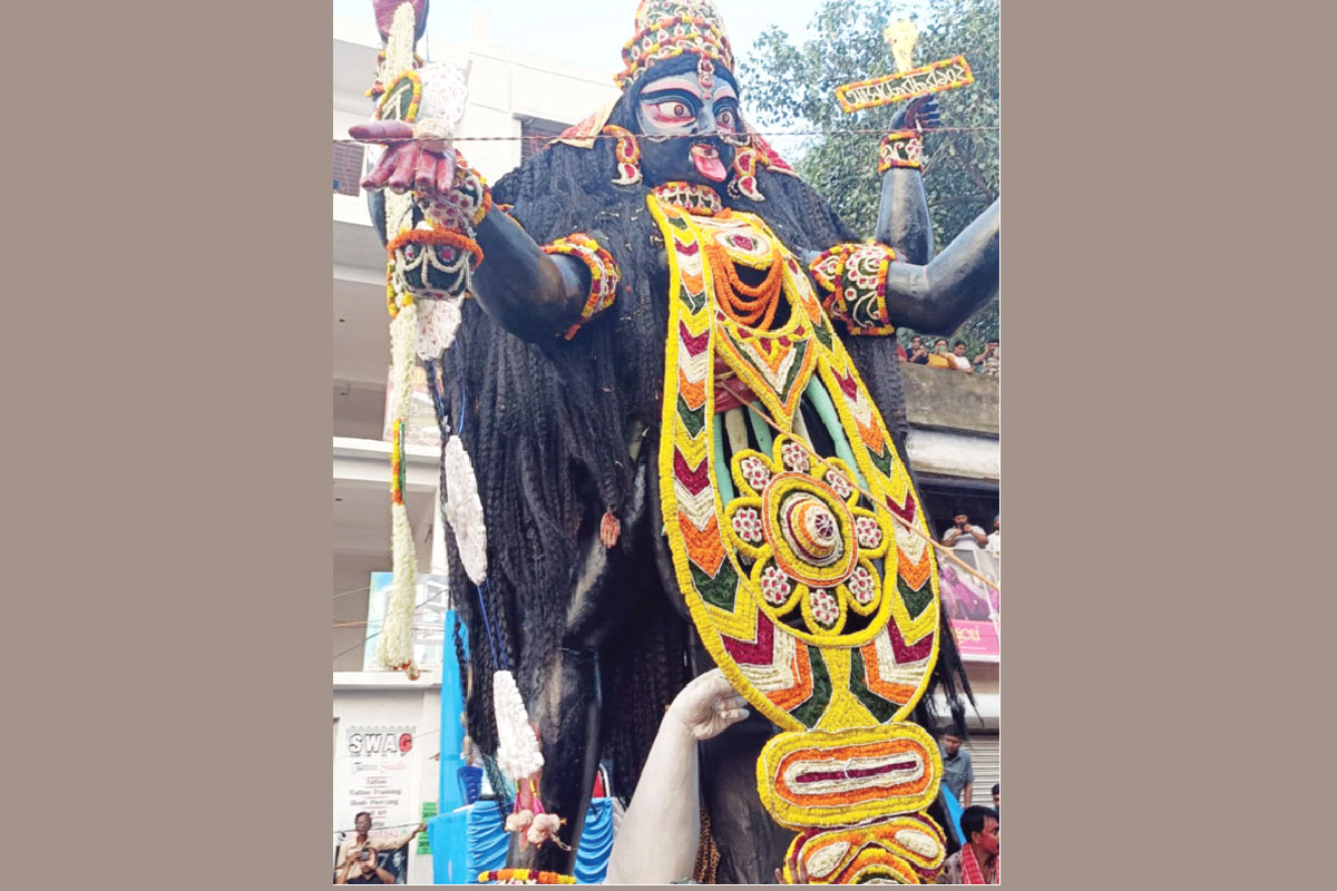 বড়মার নিরঞ্জন-পর্বে উপস্থিত সাংসদ পার্থ এবং সনৎ