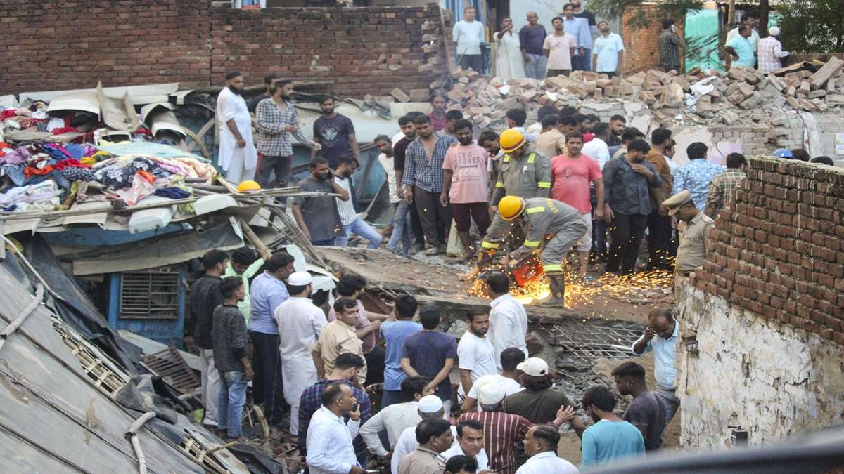 ধর্মকথা শুনতে লক্ষাধিকের ভিড় উত্তরপ্রদেশের মিরাটে, পদপিষ্ট হলেন বেশ কয়েকজন